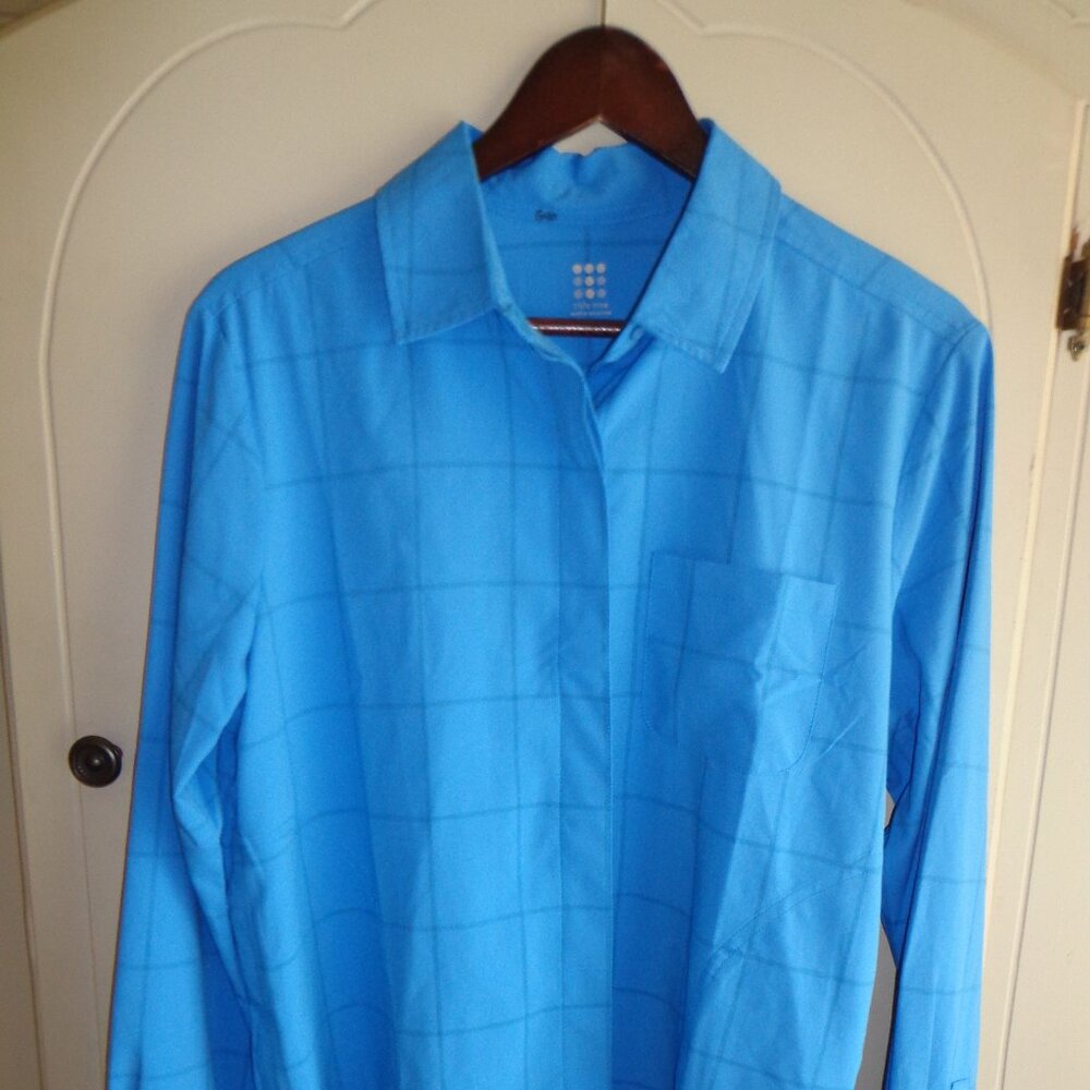 NWT Title nine Tuolumne Tech Shirt M Cornflower (Blue) Wicks Moisture UPF 50+
